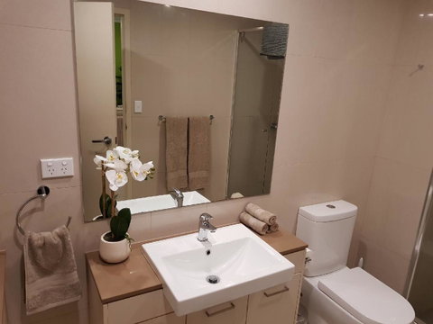 Darwin-Ocean Views, Tropical Getaway, Pool & Aircon - Accommodation Great Ocean Road 13