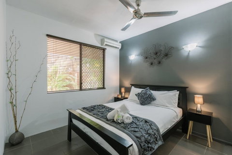 CitySide Apartment - 2 Bedroom With Private Courtyard - Accommodation Great Ocean Road 17