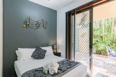CitySide Apartment - 2 Bedroom With Private Courtyard - Accommodation Great Ocean Road 14