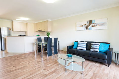 Bottletree Apartments On Bridge - Accommodation Great Ocean Road 0