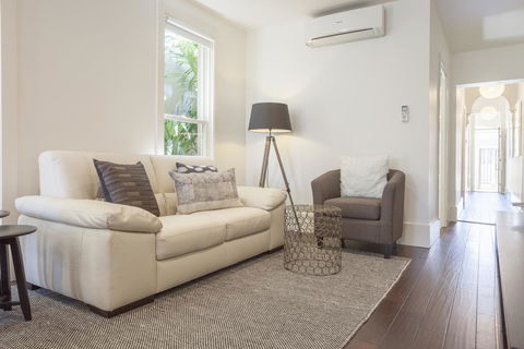 Boutique Stays - South Yarra Lane - Accommodation Great Ocean Road 2