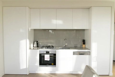 Brand New 1 Bedroom In South Melbourne In Luxury High Rise Block - Accommodation Great Ocean Road 2
