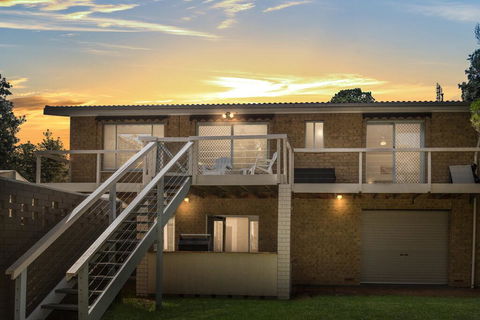 Broadbeach Retreat - 32 Broadbeach Drive - Accommodation Great Ocean Road 1