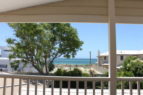 Busselton Beachside - Accommodation Great Ocean Road 0