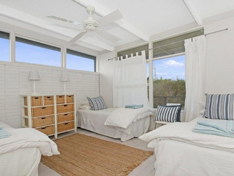 By The Sea - SPECIAL OFFER 3 FOR 2 - Accommodation Great Ocean Road 3