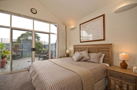 Captains At The Bay - Accommodation Great Ocean Road 3