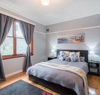 Carramar CozyHome 1minStation 5Bdrms1.5bathSleeps8