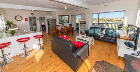 Carrickalinga SeaHaven: Coastal Escape-4BRM - 29 Riverview Drive - Accommodation Great Ocean Road 0