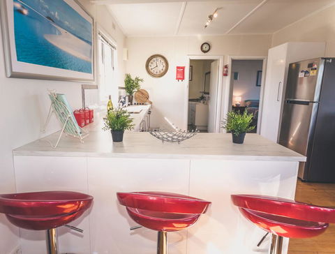 Carrickalinga SeaHaven: Coastal Escape-4BRM - 29 Riverview Drive - Accommodation Great Ocean Road 3