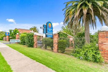Comfort Inn Greensborough with Accommodation Great Ocean Road