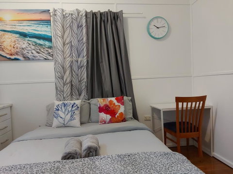 Comfortable Guest Room Closes To Emerald CBD - Accommodation Great Ocean Road 0