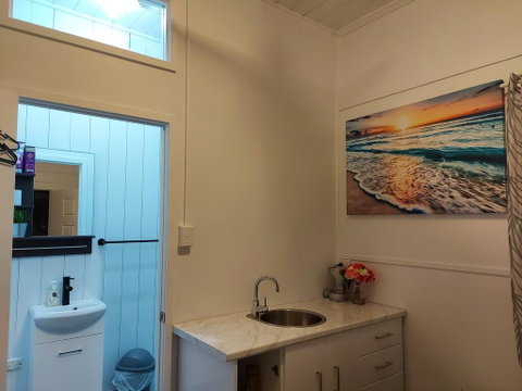 Comfortable Guest Room Closes To Emerald CBD - Accommodation Great Ocean Road 2
