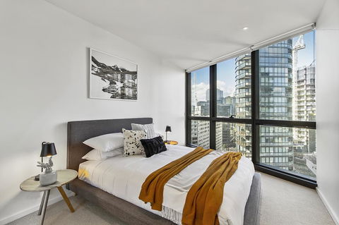 Contemporary Luxury With Views At Maya Waterfront - Accommodation Great Ocean Road 3