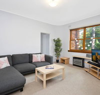 Cosy 2BR plus Parking in Nth Sydney