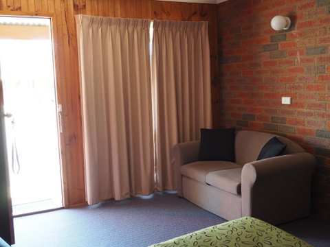 Country Road Motel St Arnaud - Accommodation Great Ocean Road 3