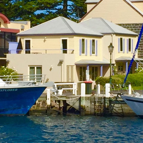 Dockside Waterfront Indulgence - Accommodation Great Ocean Road 3