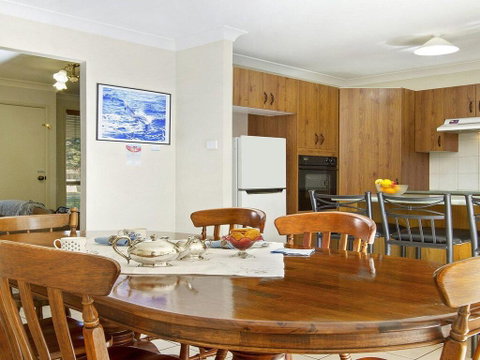 Dolphin Cottage - In The Heart Of Callala Beach - Accommodation Great Ocean Road 2