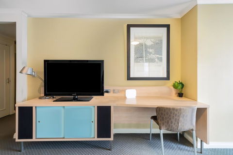 DREAM HARBOUR VIEW 2 BRM // GYM, POOL And PARKING - Accommodation Great Ocean Road 2