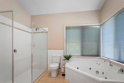DRIFTWOOD VILLA - Free Wifi, Walk To Beach - Accommodation Great Ocean Road 2