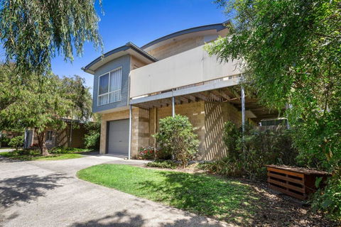 DRIFTWOOD VILLA - Free Wifi, Walk To Beach - Accommodation Great Ocean Road 0