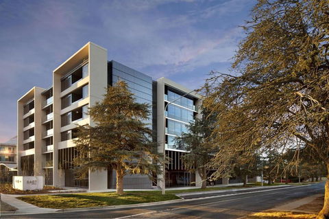 East Hotel And Apartments - Accommodation Great Ocean Road 0