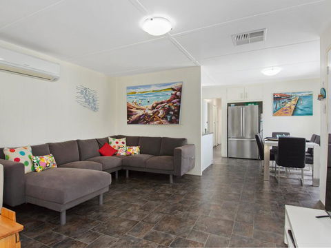 EdAn Beachhouse - 21 Laronde - Accommodation Great Ocean Road 1