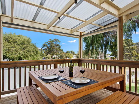 EdAn Beachhouse - 21 Laronde - Accommodation Great Ocean Road 0
