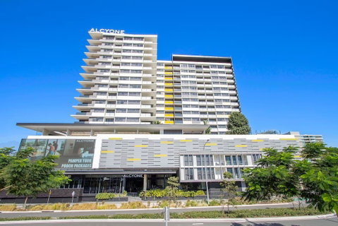 Elite Elegance 2BR@Hamilton APT With Parking - Accommodation Great Ocean Road 0