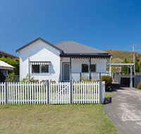 Escape to the Cottage 68 Tomaree Rd pet friendly and boat parking and WIFI - Accommodation Great Ocean Road