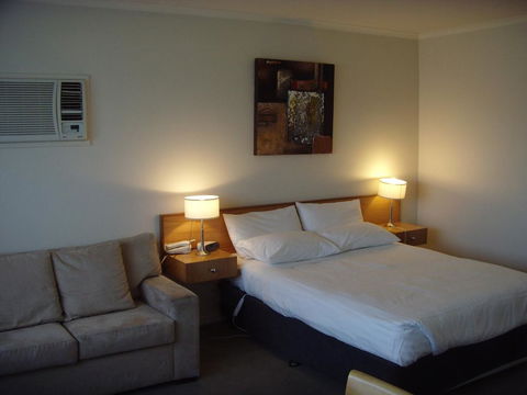 Essendon Motel - Accommodation Great Ocean Road 2