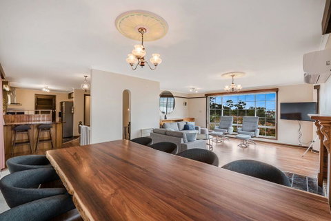 FAMILY With Children Of All Ages - Water/Bridge View - Accommodation Great Ocean Road 2