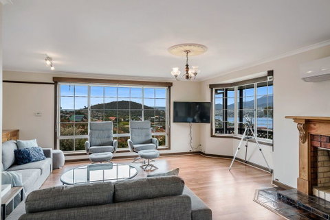 FAMILY With Children Of All Ages - Water/Bridge View - Accommodation Great Ocean Road 3