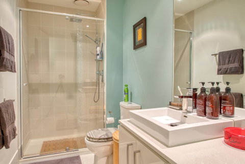 Fitzroy Lifestyle 1 Bed With Pool, Spa, Sauna & Gym - Accommodation Great Ocean Road 3