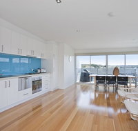 Four Kings Apartment - Deluxe 2br 3 - Accommodation Great Ocean Road