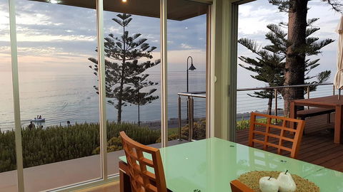 Glenelg Absolute Beachfront - One Of Only Two Homes - Accommodation Great Ocean Road 2