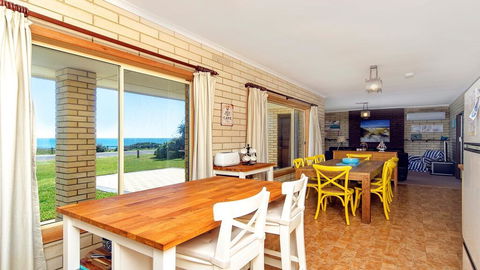 Golden Days - 30 Gold Coast Drive - Accommodation Great Ocean Road 3