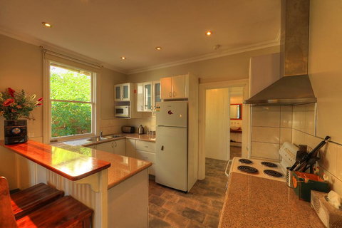 Grace's Spa Cottage - Accommodation Great Ocean Road 2