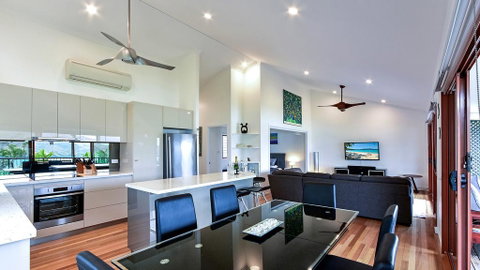 Heliconia 10 Newly Renovated Centrally Located House Hamilton Island - Accommodation Great Ocean Road 1