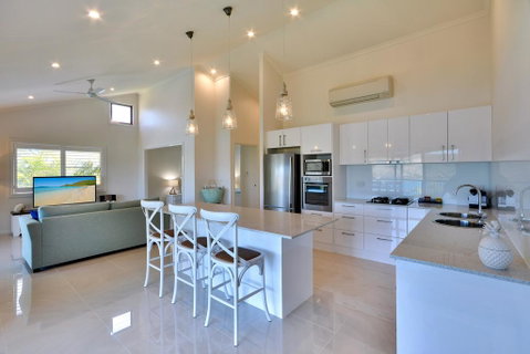 Heliconia Grove On Hamilton Island - Accommodation Great Ocean Road 3