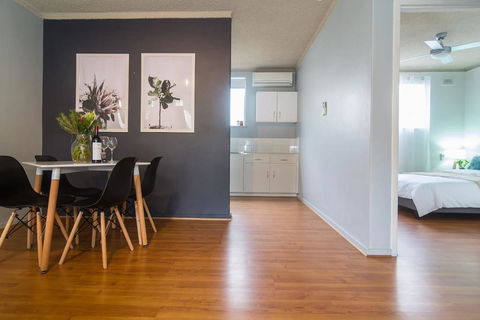 Hideaway @ Adelphi-Waterfront Apartment - Wifi - Nespresso - Accommodation Great Ocean Road 1