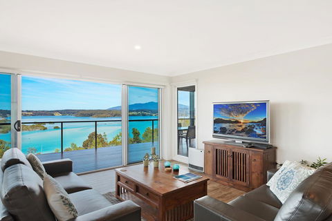 Hillcrest Views Of Wagonga - Accommodation Great Ocean Road 0