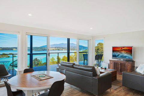 Hillcrest Views Of Wagonga - Accommodation Great Ocean Road 1