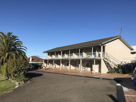Holiday Lodge Motor Inn - Accommodation Great Ocean Road 3
