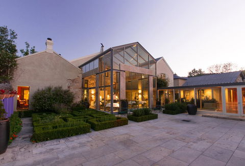 Islington Hotel - Accommodation Great Ocean Road 2