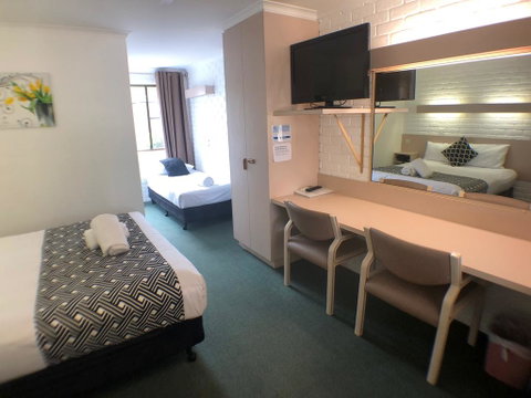 Jacaranda Place Motor Inn - Accommodation Great Ocean Road 1