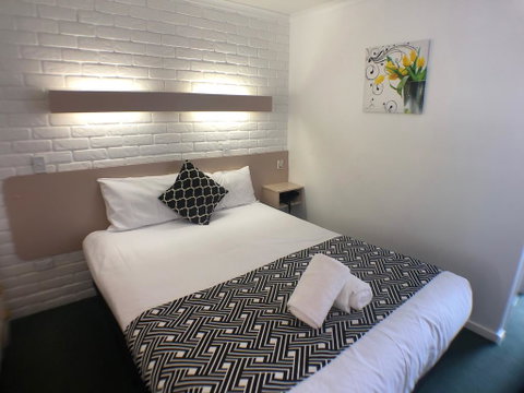 Jacaranda Place Motor Inn - Accommodation Great Ocean Road 2
