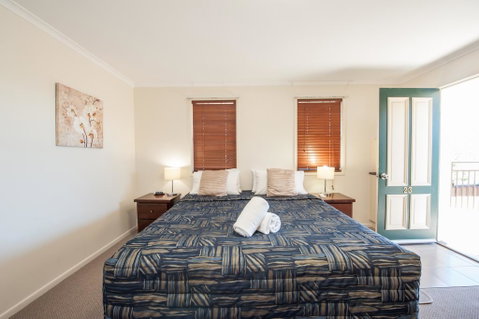 Jacaranda Place Motor Inn - Accommodation Great Ocean Road 0