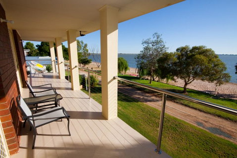 Lake Boga Waterfront Holiday House - Accommodation Great Ocean Road 1