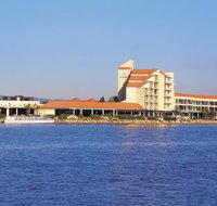 Lakes Hotel - Accommodation Great Ocean Road