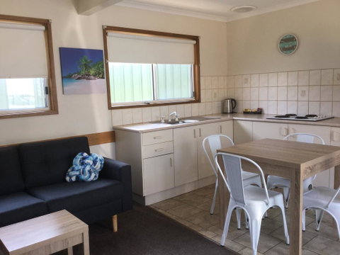 Lakes Jakaranda Holiday Units - Accommodation Great Ocean Road 2